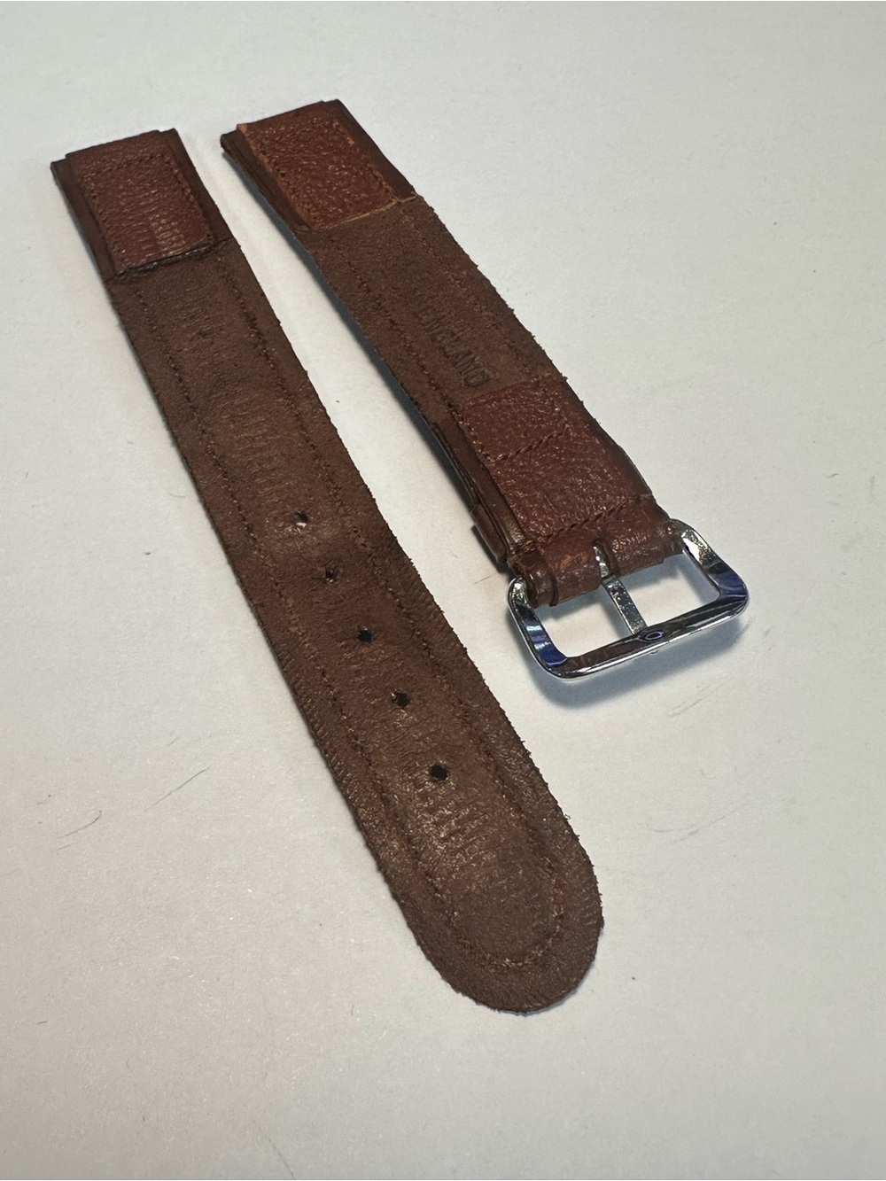 🏴󠁧󠁢󠁥󠁮󠁧󠁿 Made Brown Leather Men’s Strap with Silver-Tone Buckle